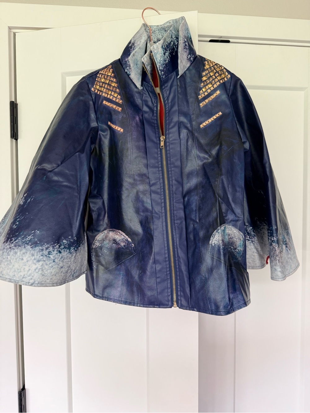 Disney Descendants Evie Blue Faux Leather Cape Jacket Girls Sz Medium 10/12 Y2K